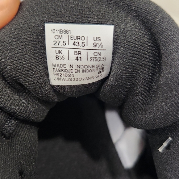 Asics Gray and Black Running Shoes main image 6